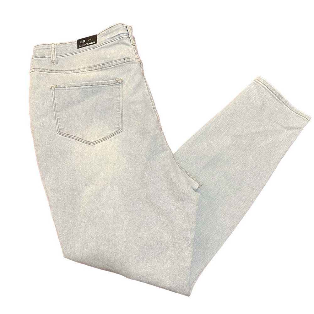 Women’s Fashion Nova Skinny Jeans High Waist Size 3X Light Blue Wash - Picture 2 of 2